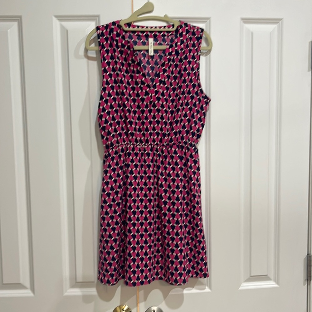Lightly worn, like new, M size pink and navy print dress